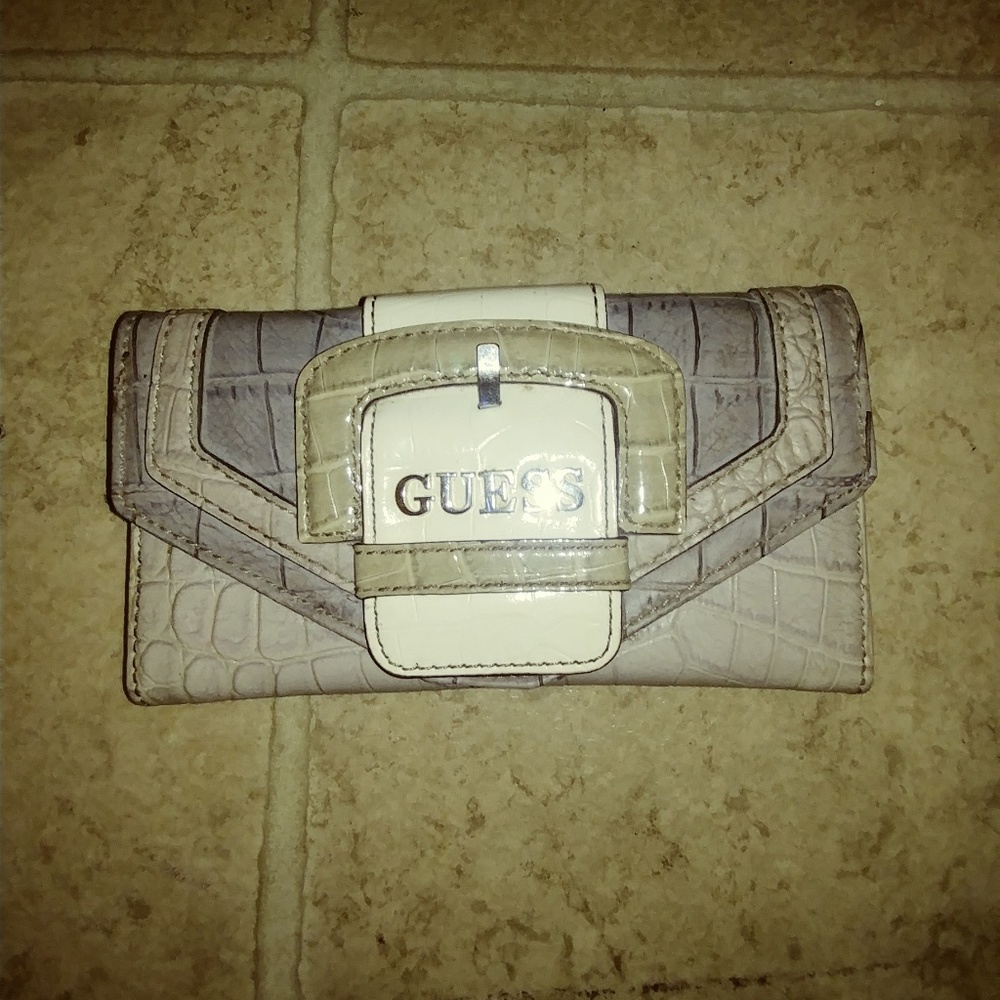 Guess Wallet